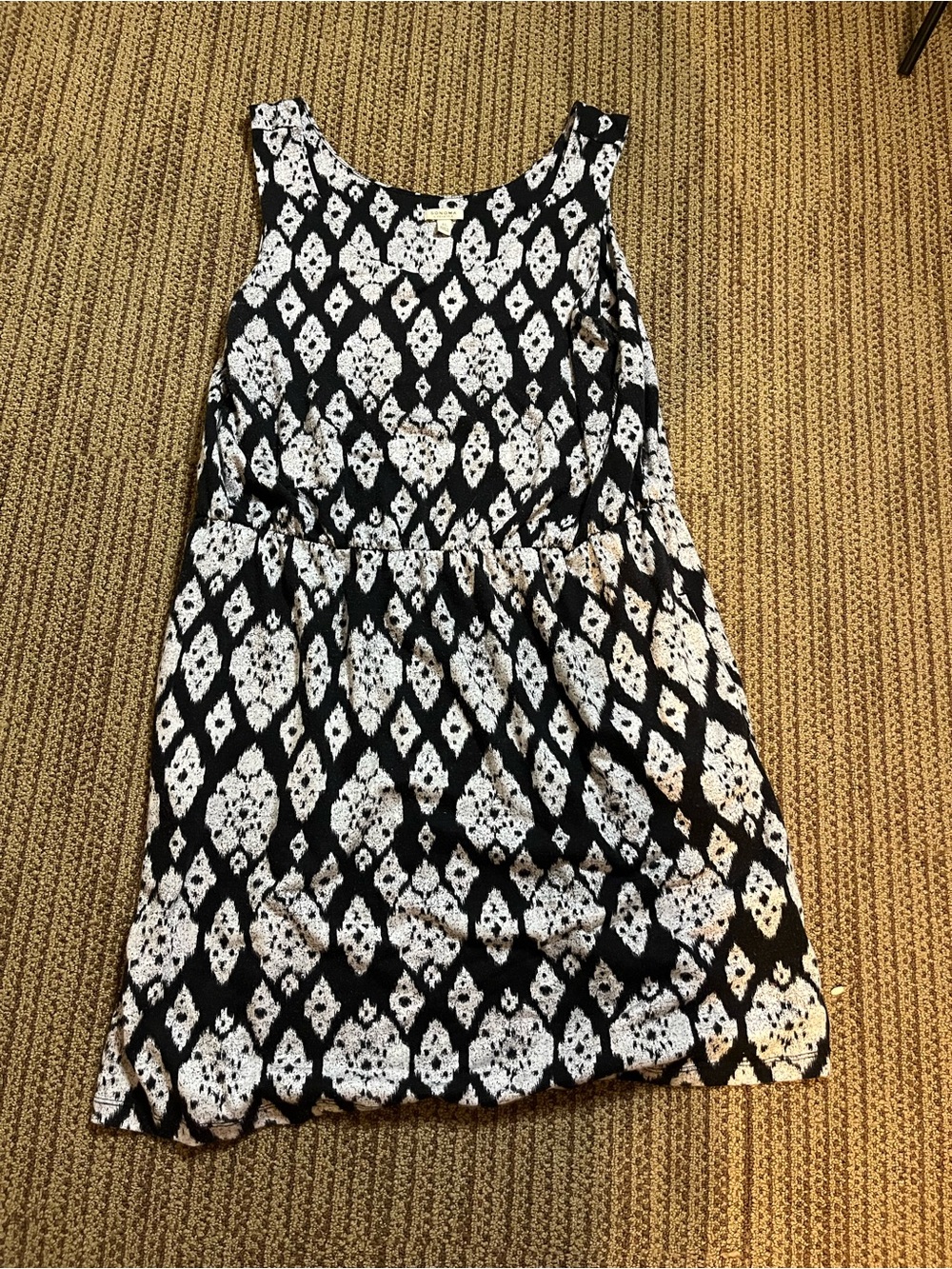 Sonoma Black and White Sleeveless Midi Dress with Geometric Lace Pattern